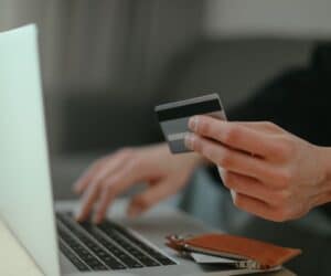 Imagen de 7 errores comunes al comprar tiquetes aéreos desde Colombia y cómo evitarlos